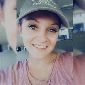 Meet your Posher, Hayley